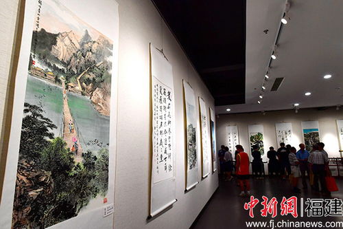 闽侯县首届诗书画采风创作活动作品展在福州举行